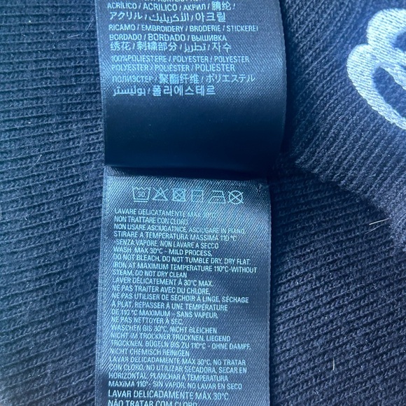 Balenciaga Unity ring logo embroidered skull cap beanie - Picture 9 of 11